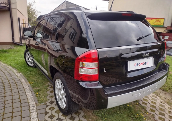 Jeep Compass cena 27990 przebieg: 213700, rok produkcji 2009 z Ćmielów małe 742